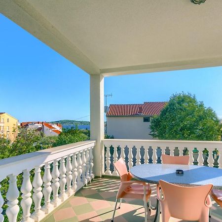 Apartmani Vukicevic Vodice Exteriör bild