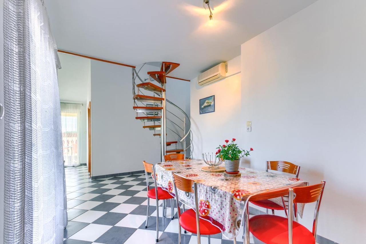 Apartmani Vukicevic Vodice Exteriör bild