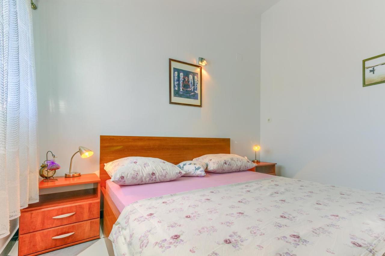 Apartmani Vukicevic Vodice Exteriör bild