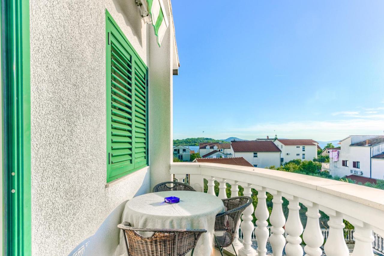 Apartmani Vukicevic Vodice Exteriör bild