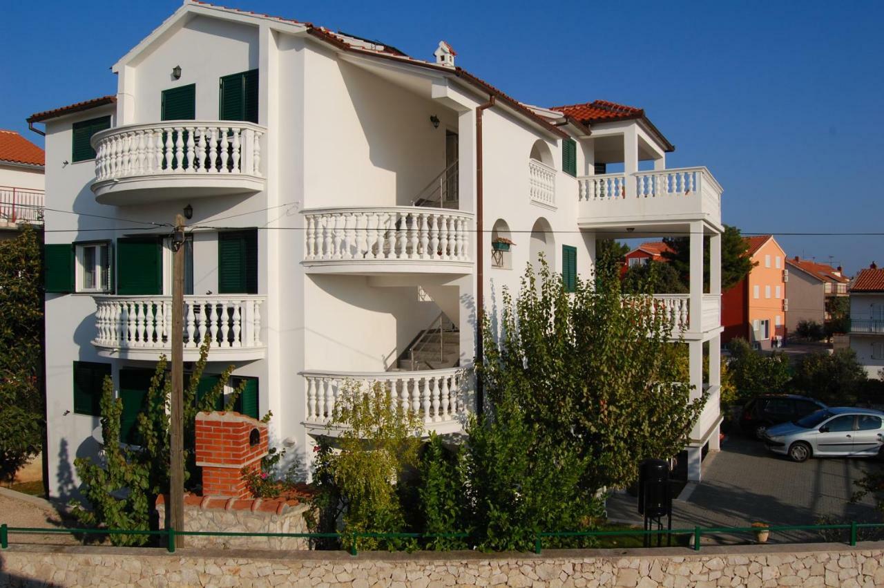 Apartmani Vukicevic Vodice Exteriör bild