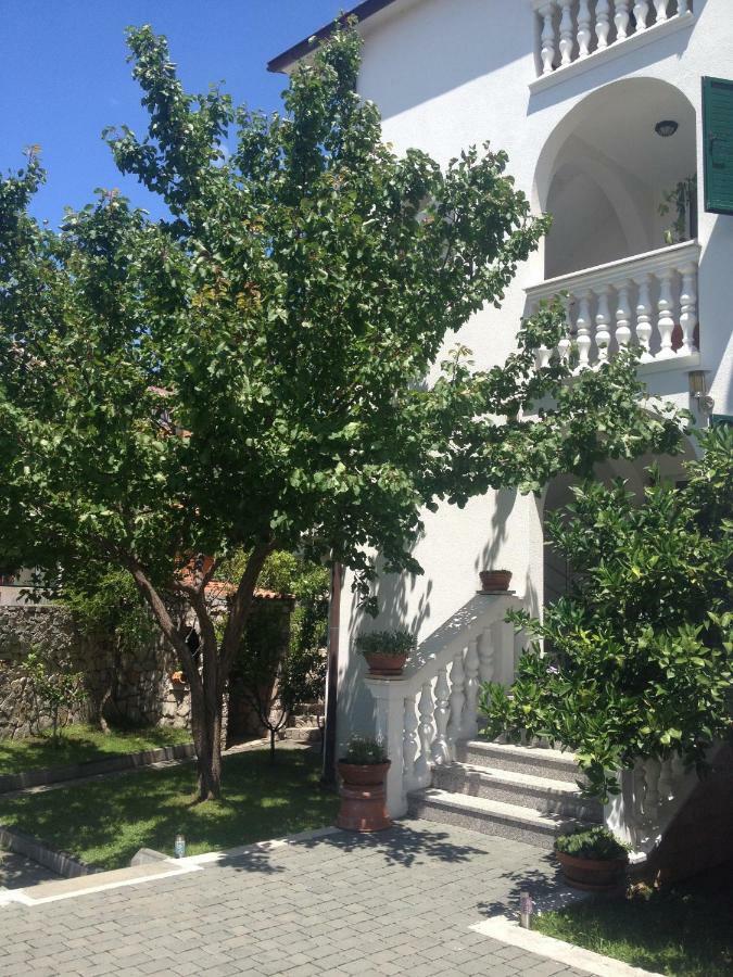 Apartmani Vukicevic Vodice Exteriör bild