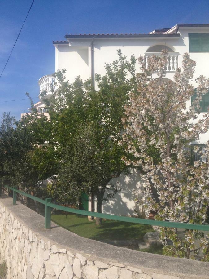 Apartmani Vukicevic Vodice Exteriör bild